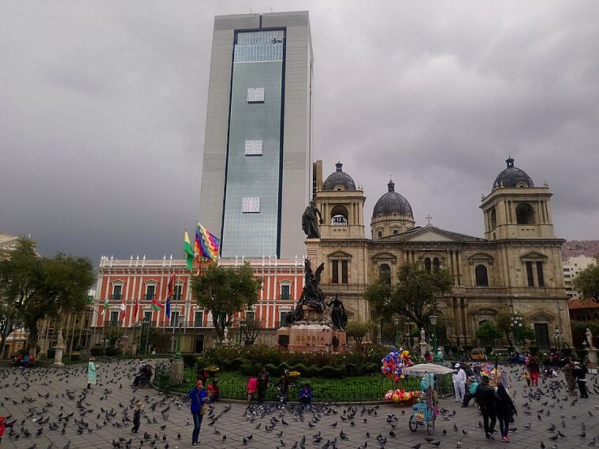 Remozan el Legislativo y la plaza Murillo con miras a la transmisión de mando