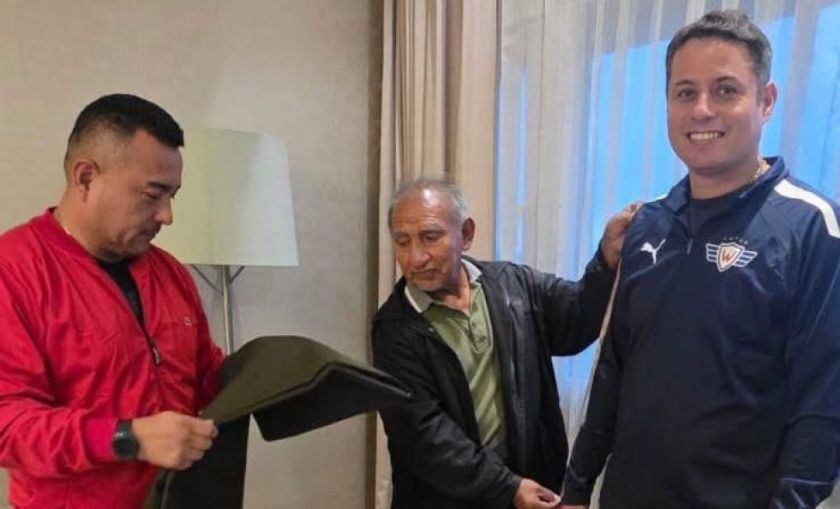 Edmand Lara asumirá la Vicepresidencia con el traje de gala de la Policía