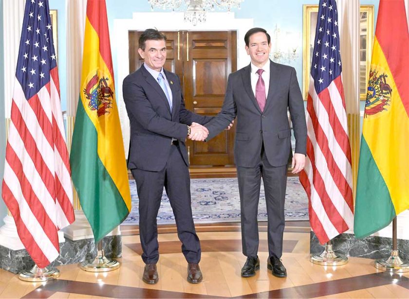 Gobierno de Paz llega con giro radical en la política exterior