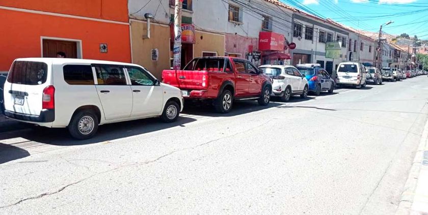 Choferes piden garantizar carburantes en la capital y las provincias