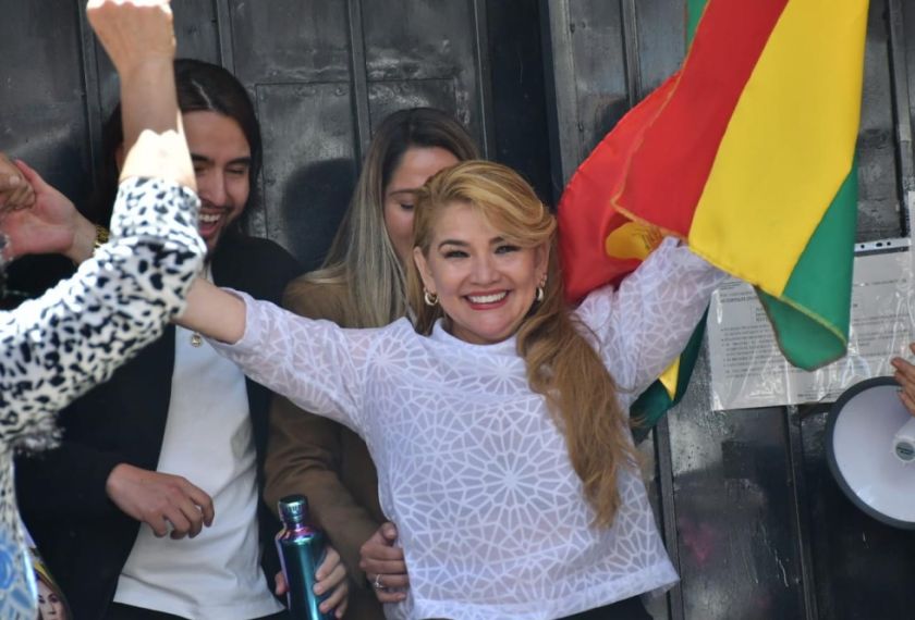 Áñez se quedará en La Paz para asistir a la investidura de Paz, confirma su familia