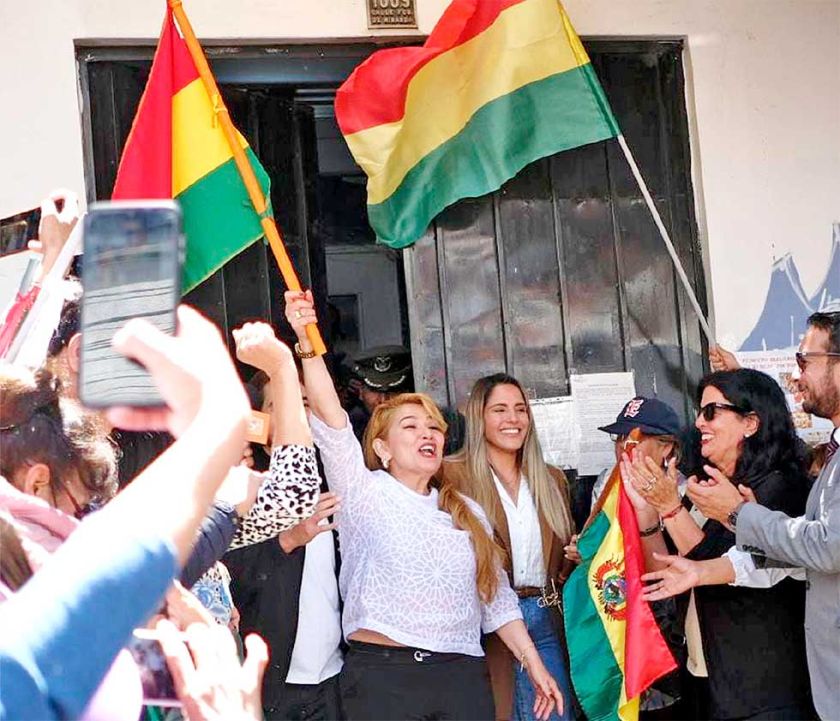 Áñez: “Se tuvo que ir el monstruo  para que pueda volver a la vida”