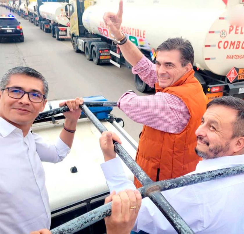 Gobierno anuncia aumento de 40% de los combustibles