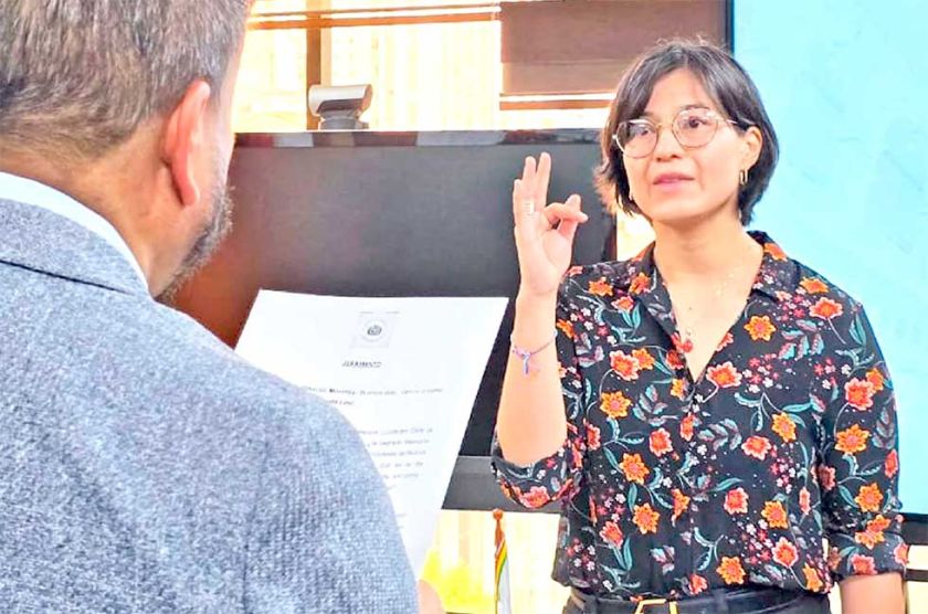 Margot Ayala es posesionada en la ANH
