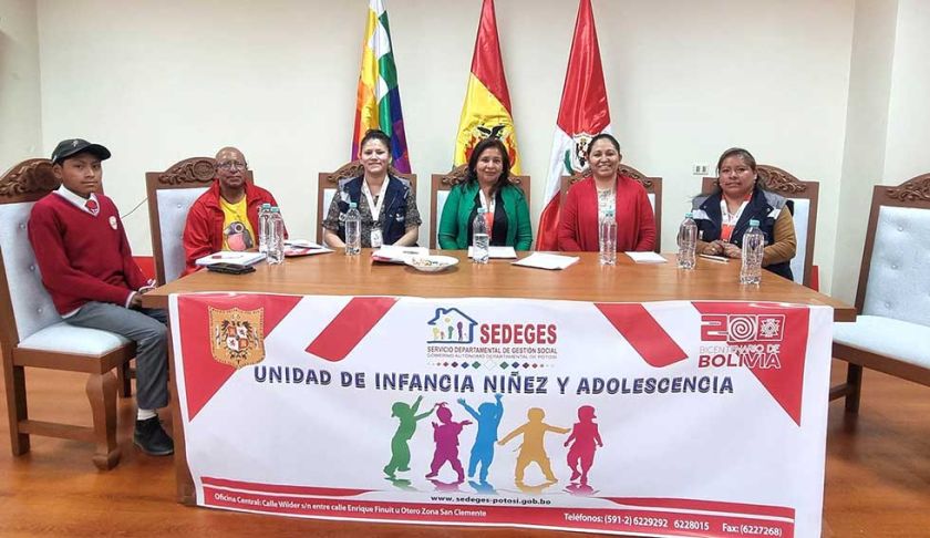 Realizaron elección de comité de infancia y adolescencia