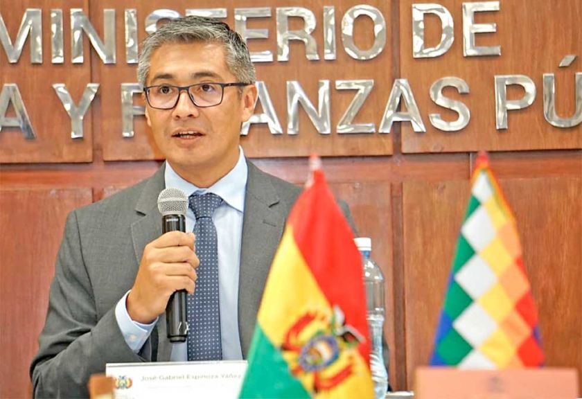 El Gobierno se da 7 meses para cambiar la economía