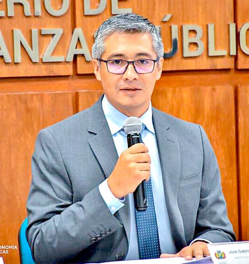 Paz revela herencia de una “institucionalidad corrupta”