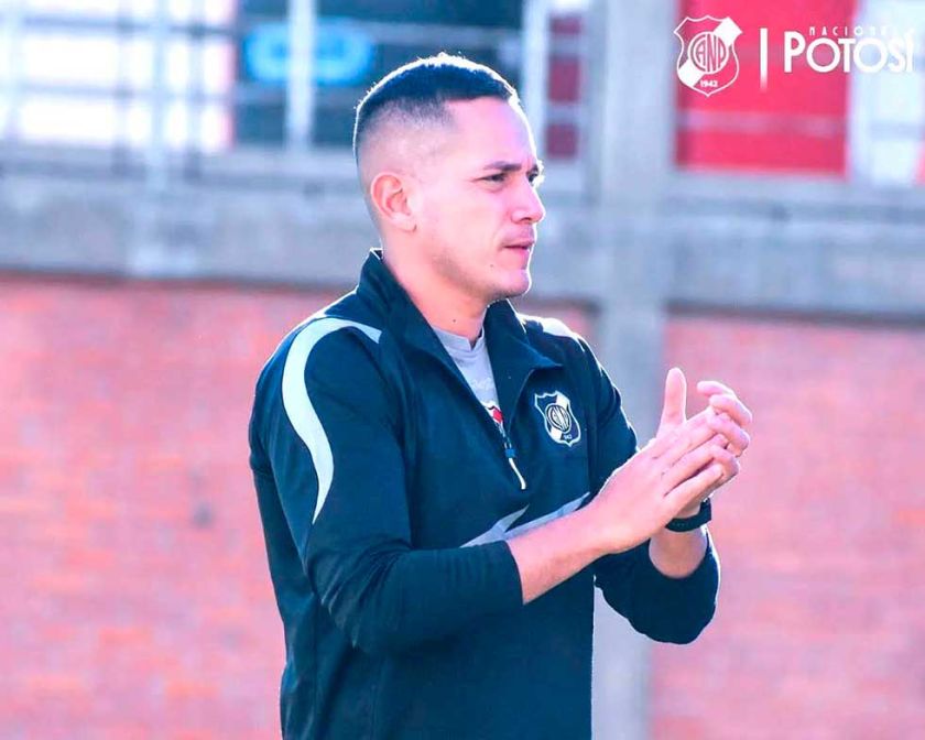 Egüéz empieza a definir el once que retará a los cochabambinos