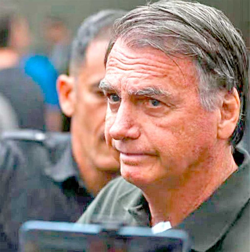 Detienen a Bolsonaro ante un riesgo de fuga