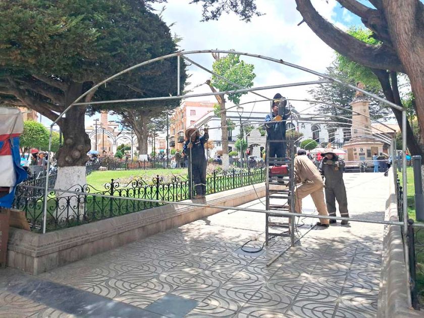 Alcaldía continúa los trabajos para el encendido de las luces navideñas
