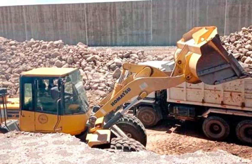 Avanzan obras del aeropuerto con el compromiso de concluirlas en marzo