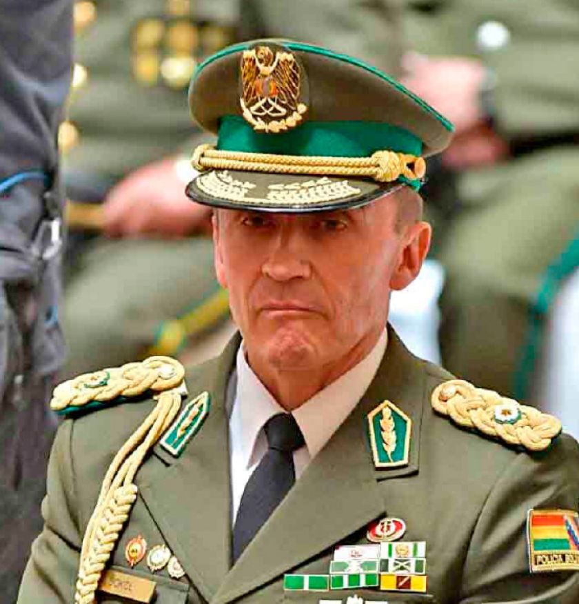 Sokol ordena ‘cierre total’ de comisarías de Tránsito