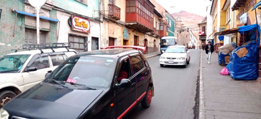 Vecinos del centro evitarán ingreso de automóviles sin roseta ambiental 