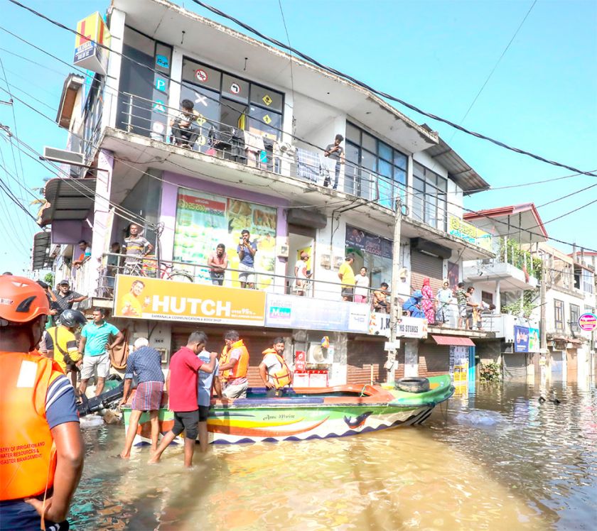 Asciende a 334 la cifra de muertos en Sri Lanka
