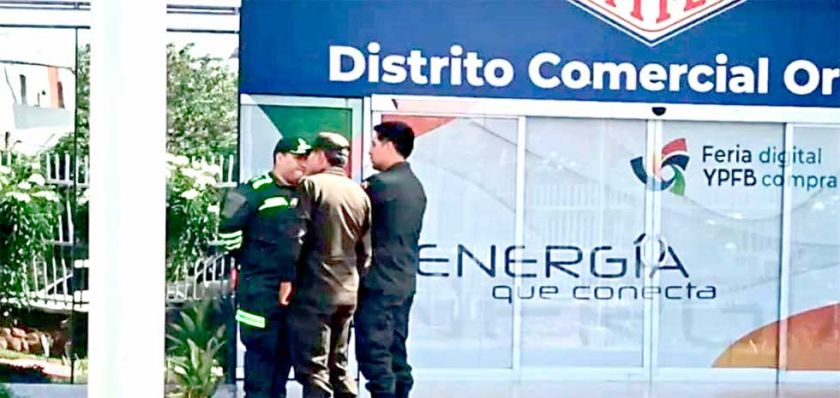Allanan oficinas de YPFB en tres departamentos