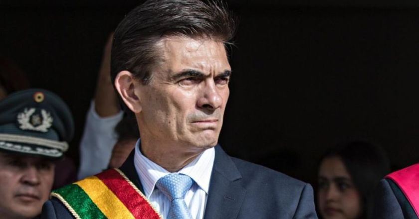 Paz advierte que Bolivia podría perder $us 171 millones en arbitrajes vinculados a la Gestora Pública
