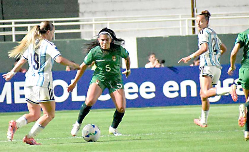 Bolivia cae goleada