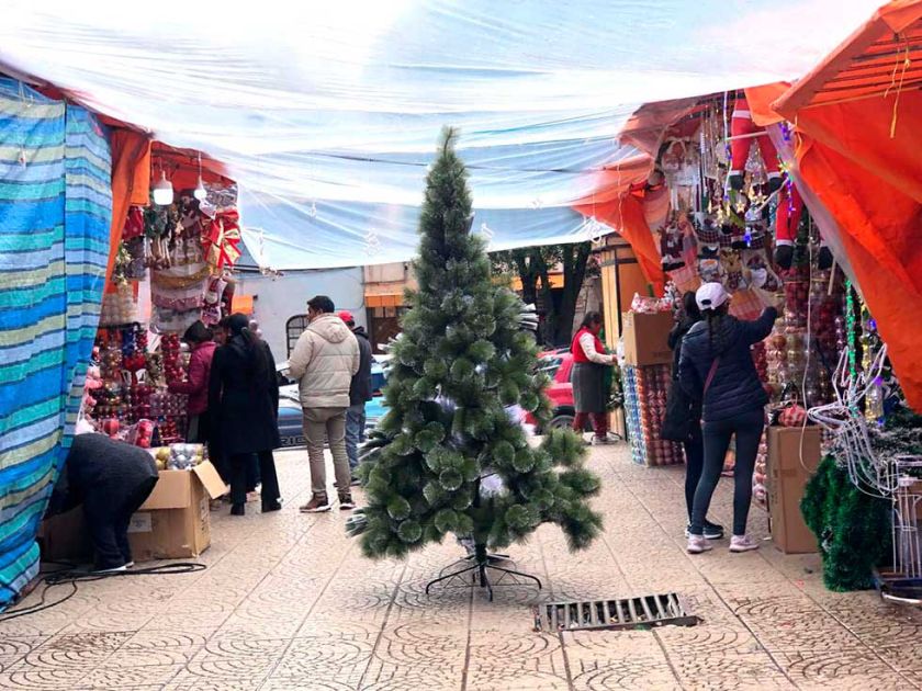 Feria de Navidad en San Bernardo ya expone sus adornos y productos de temporada