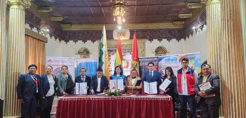 Conforman plataforma para fortalecer emprendimientos