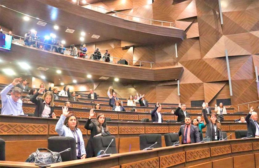 Diputados aprueba crédito de Japón y aplaza PGE 2026
