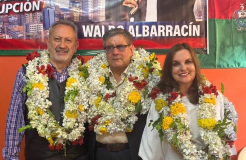 Waldo Albarracín anuncia su candidatura a la Alcaldía de La Paz
