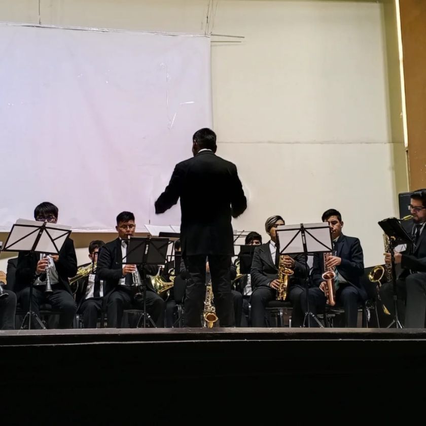 Carrera de Artes Musicales presentó melodías épicas