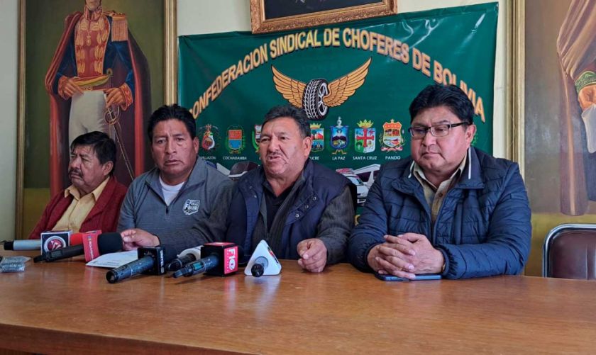 Confederación de Choferes anuncia paro indefinido desde el lunes