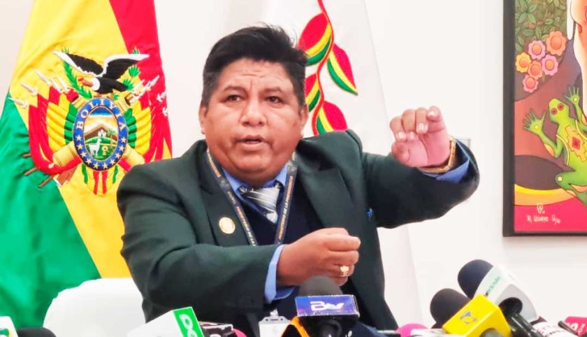 Viceministro denuncia influencia de dirigente evista en las protestas