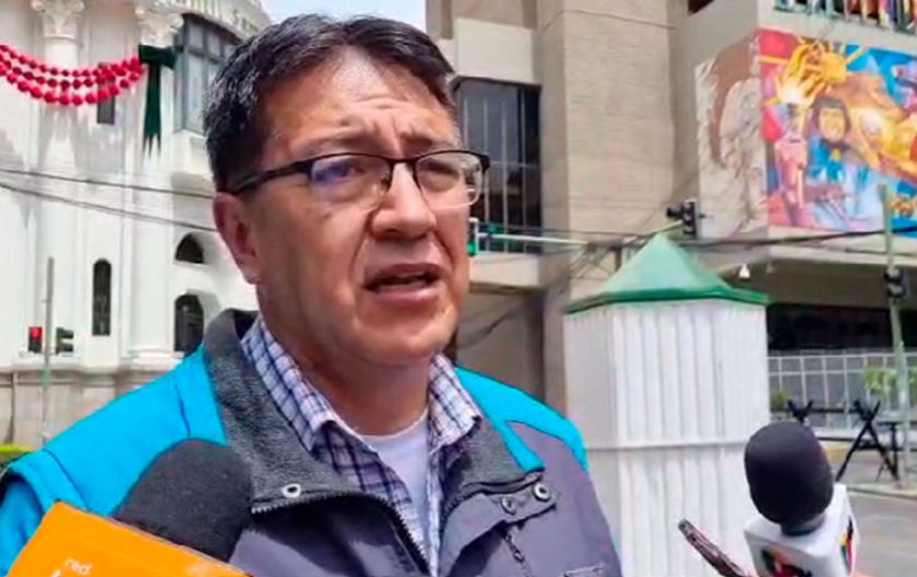 Barrientos cuestiona protestas en La Paz 