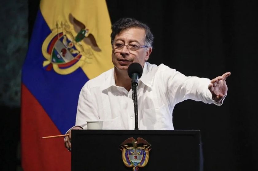 Colombia: Petro dice que un misil cayó en la Alta Guajira venezolana