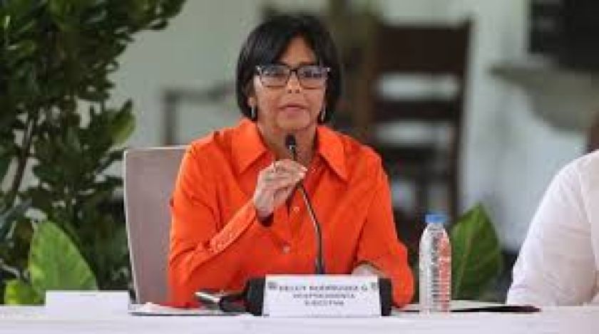 Vicepresidenta de Venezuela exige a EEUU prueba de vida de Maduro y activa planes de defensa nacional