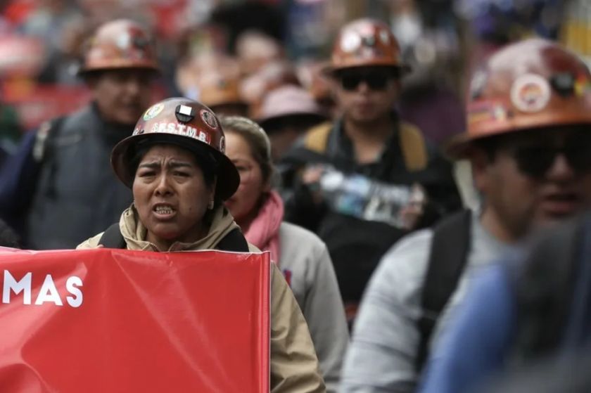 Lea las claves del conflicto entre Gobierno y sindicatos de Bolivia tras el fin de la subvención