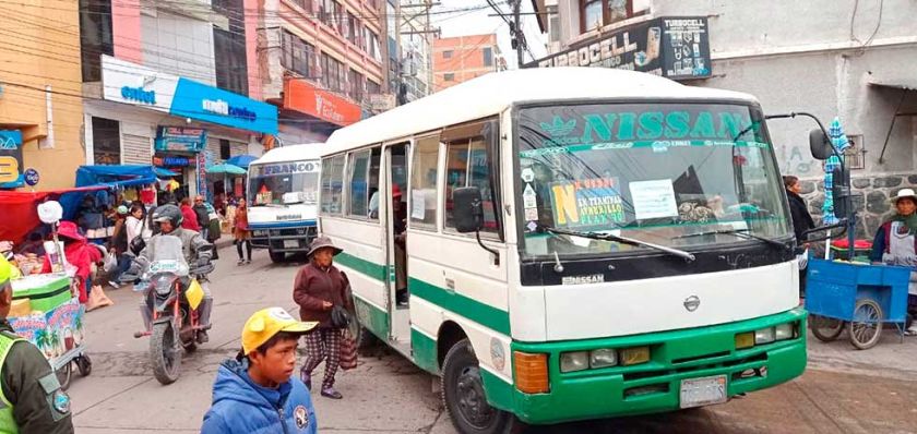 Se mantiene incertidumbre por el pasaje de micros en Potosí