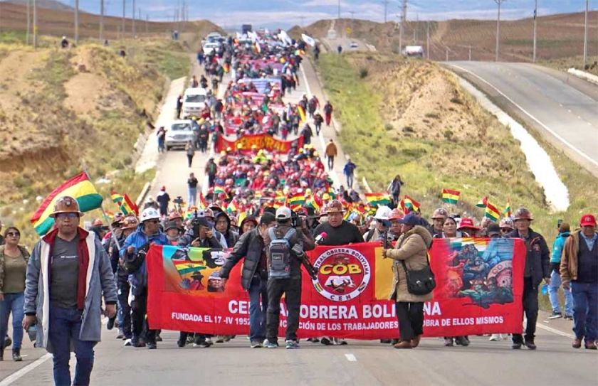 COB inicia marcha y confirma que asistirá al diálogo con el Gobierno