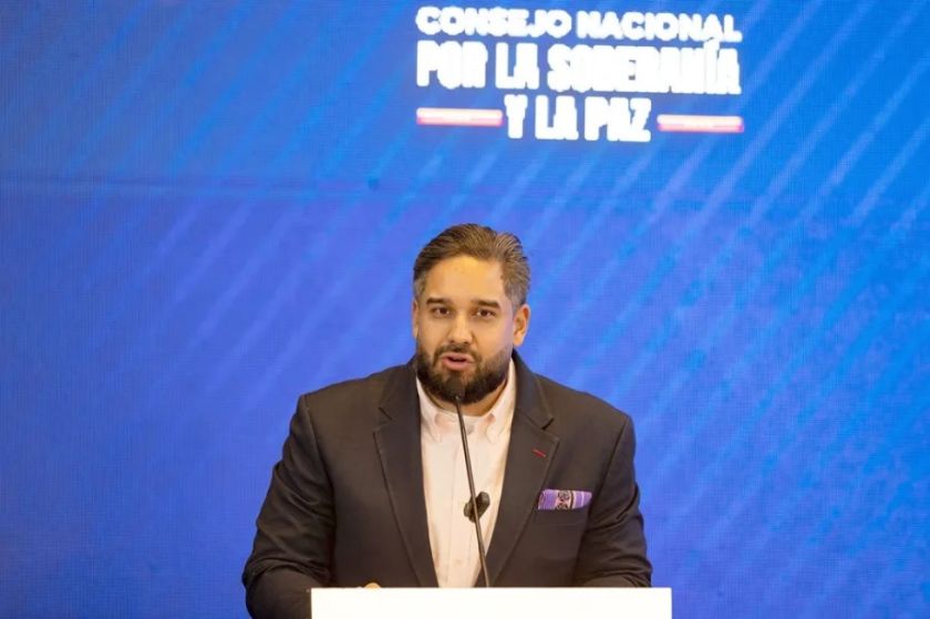 El hijo de Maduro denuncia que su padre fue “secuestrado” y ofrece su «apoyo incondicional» a Delcy Rodríguez