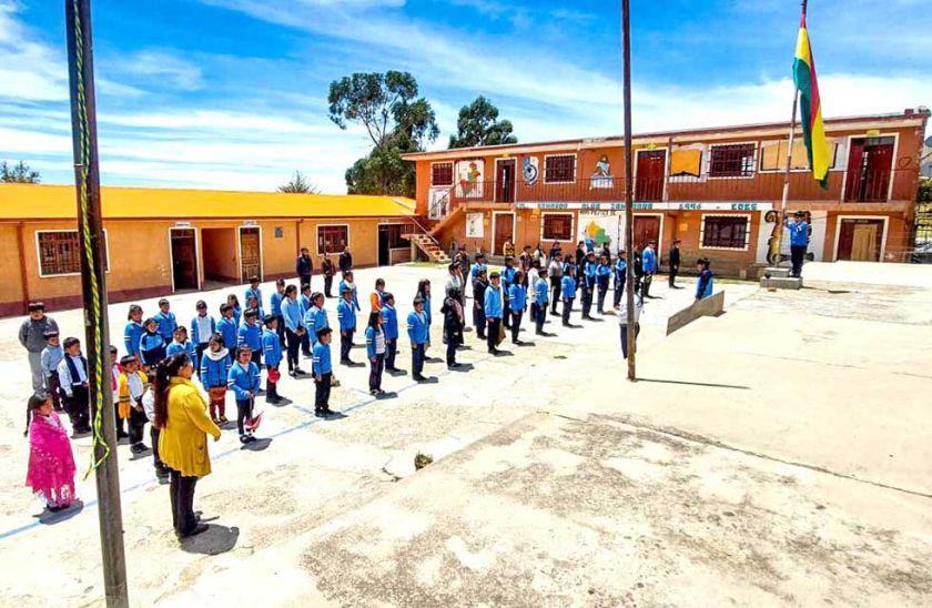 Baja cantidad de alumnos pone en riesgo a escuelas en Potosí