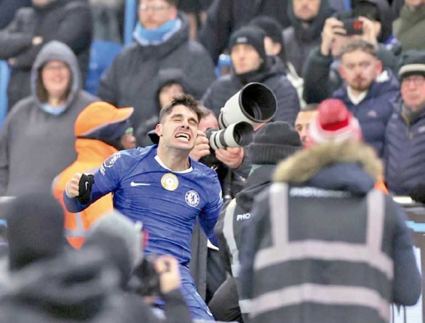 Chelsea reacciona sobre  el final y bloquea al City