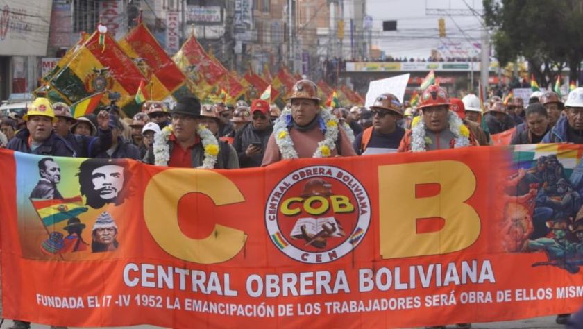 Gobierno anuncia una nueva reunión con dirigentes de la COB