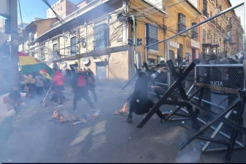 Al menos 12 personas fueron aprehendidas tras enfrentamientos en La Paz