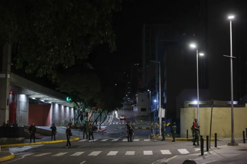 Venezuela está «en tranquilidad» tras tiros cerca a sede presidencial según fuente informada