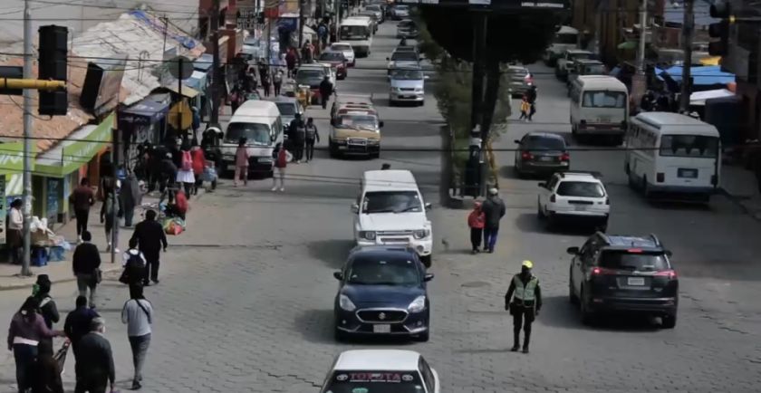 Rige tarifario para microbuses y taxis en Potosí tras promulgación de la ley 