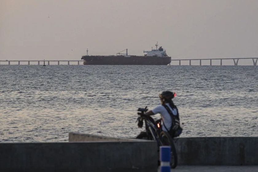 Venezuela anuncia el retorno a sus aguas de un buque petrolero en una operación conjunta con EE.UU.