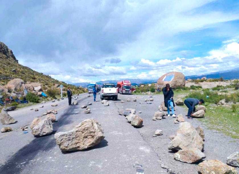 Bloqueos de caminos se levantan gradualmente 