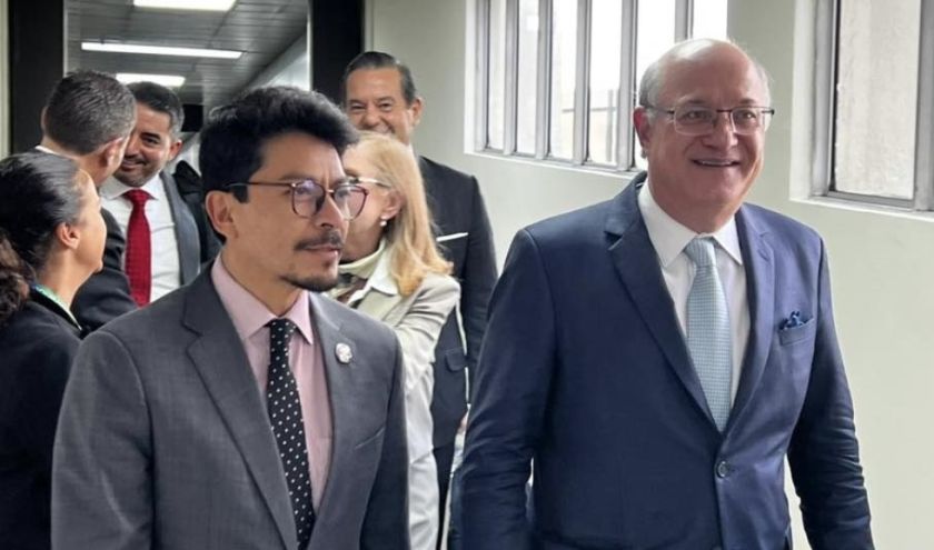 Llega el presidente del BID a La Paz para reunirse con el Gobierno y empresarios
