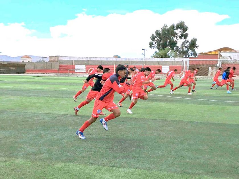 Equipos de la Primera B vuelven al trabajo programado de la semana
