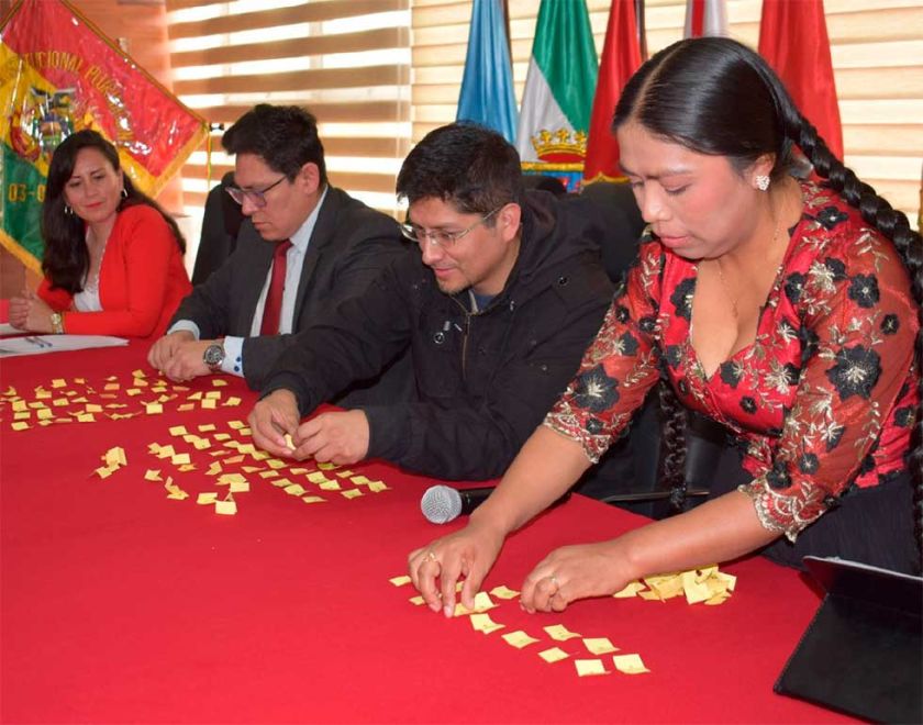 Comisión aprueba ley para el trabajo del TCP