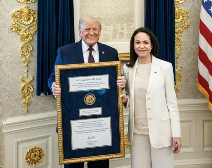 Machado entregó a Trump la medalla del Nobel enmarcada con un mensaje de «gratitud»