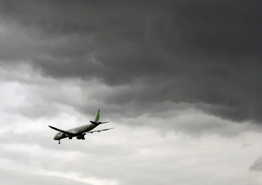 Recomiendan a las aerolíneas europeas evitar el espacio aéreo de Irán por la tensión en la región