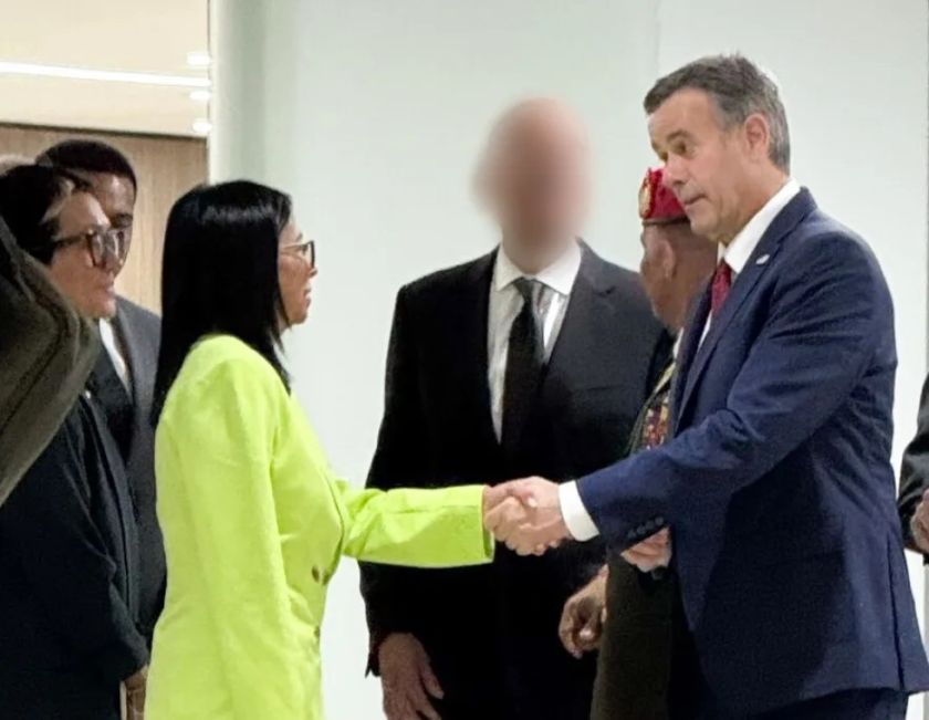Delcy Rodríguez se reunió con el director de la CIA en Caracas
