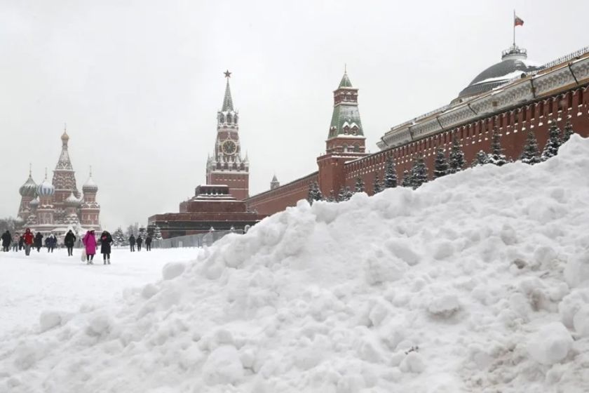 Una nevada récord cubre a Moscú con un manto de medio metro de nieve